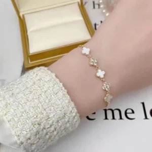 Bracelet trefle émail et zircon blanc NUA